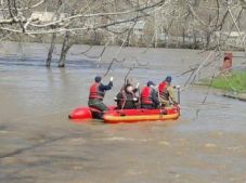 В ВКО из-за разлива реки Ульба эвакуируют людей